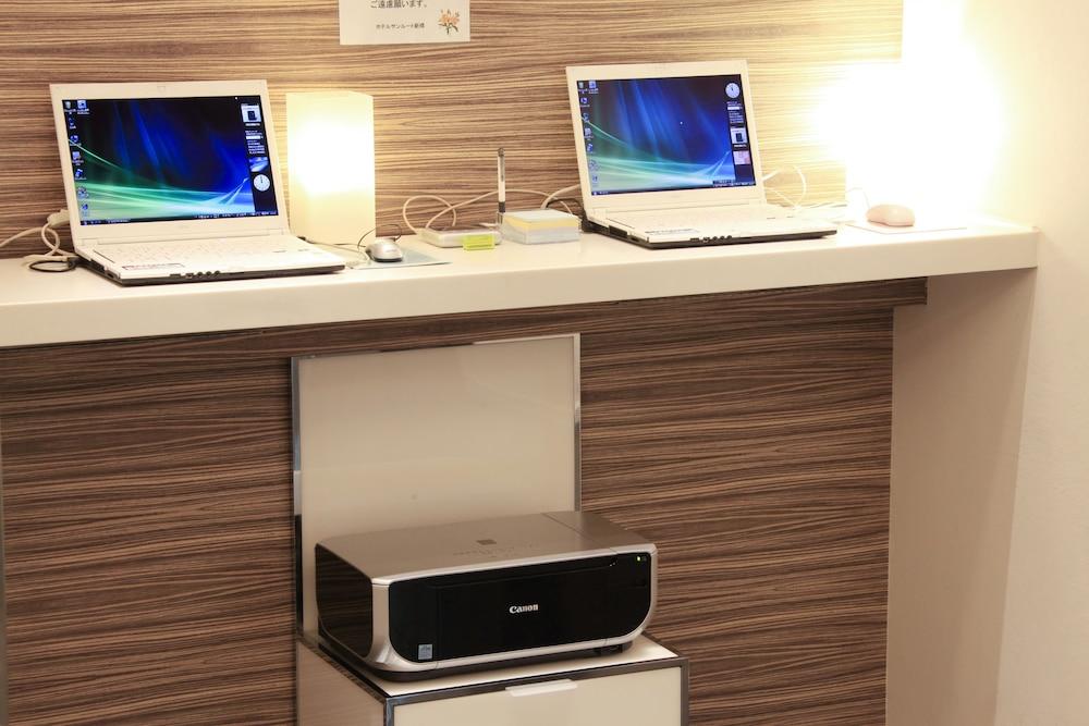 Sotetsu Fresa Shimbashi-karasumoriguchi Hotel 3*