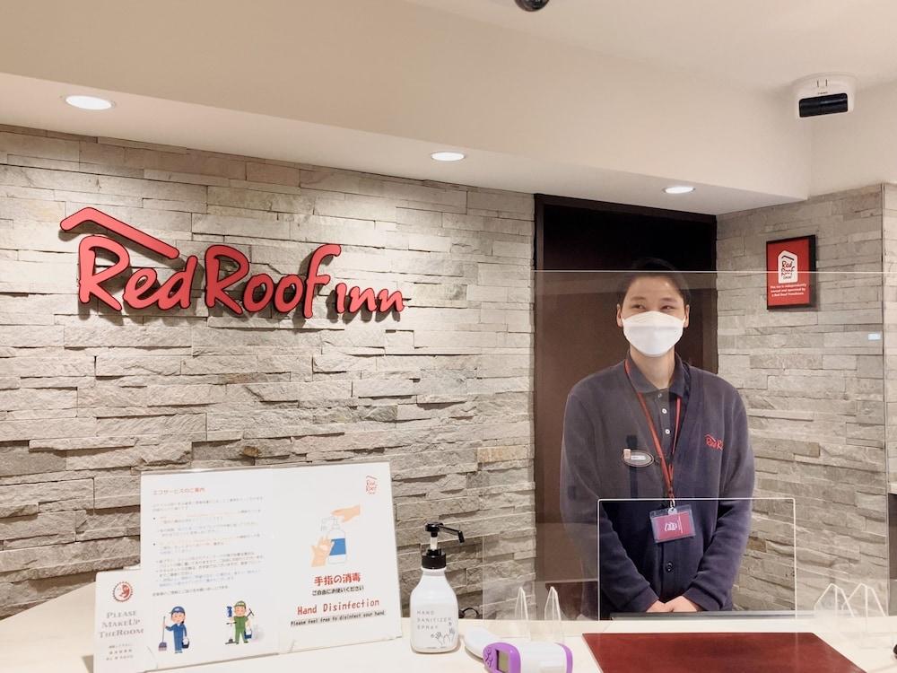 Red Roof Kamata / Haneda 3*
