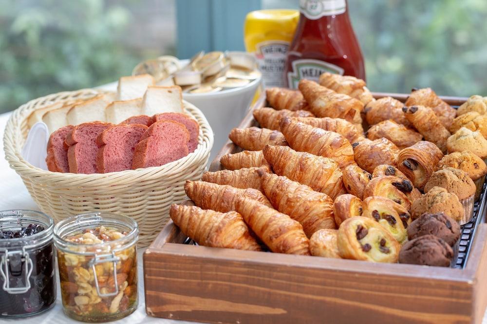 Monterey Lasoeur Ginza Tokyo