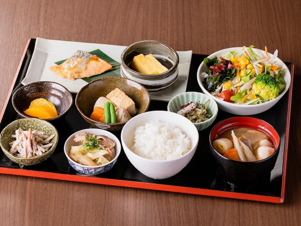 Wing International Akabane