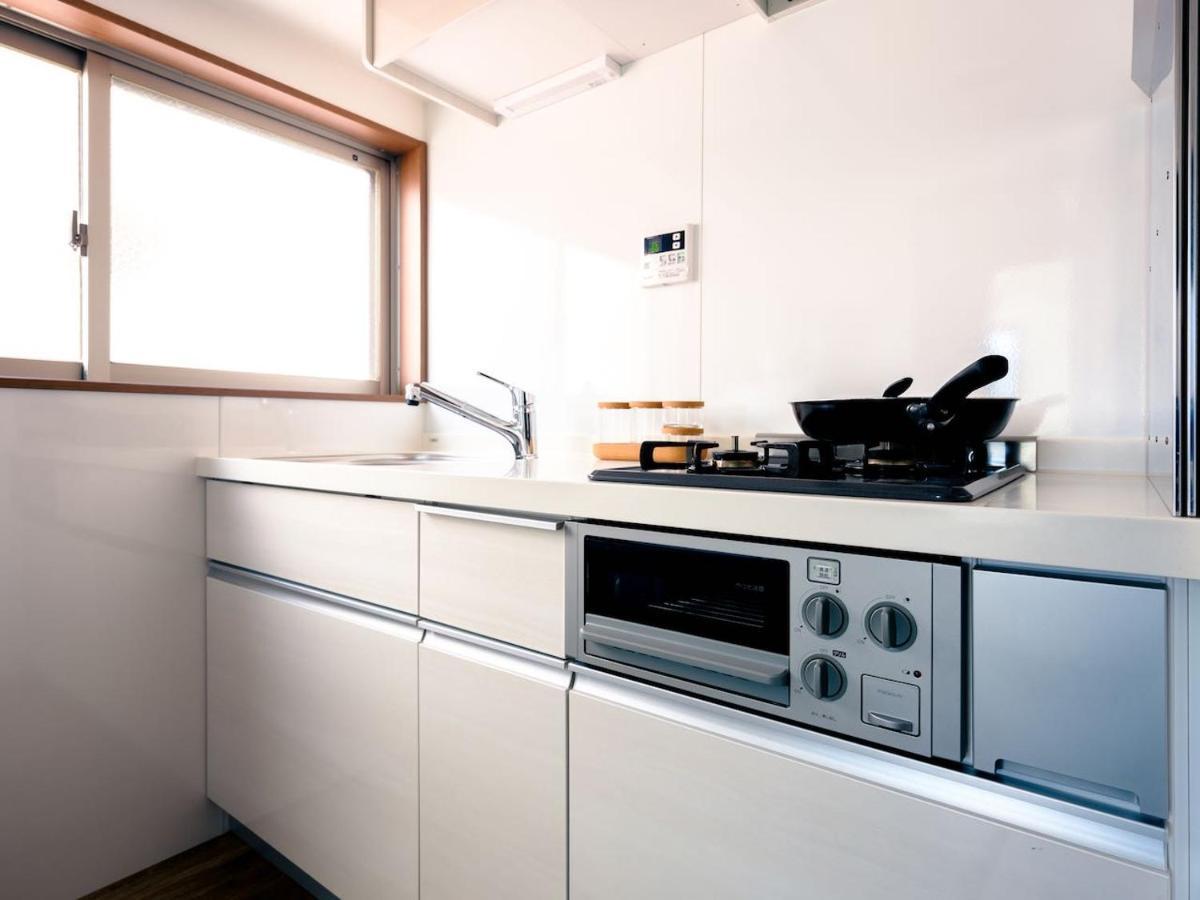 Hideout Apartment *