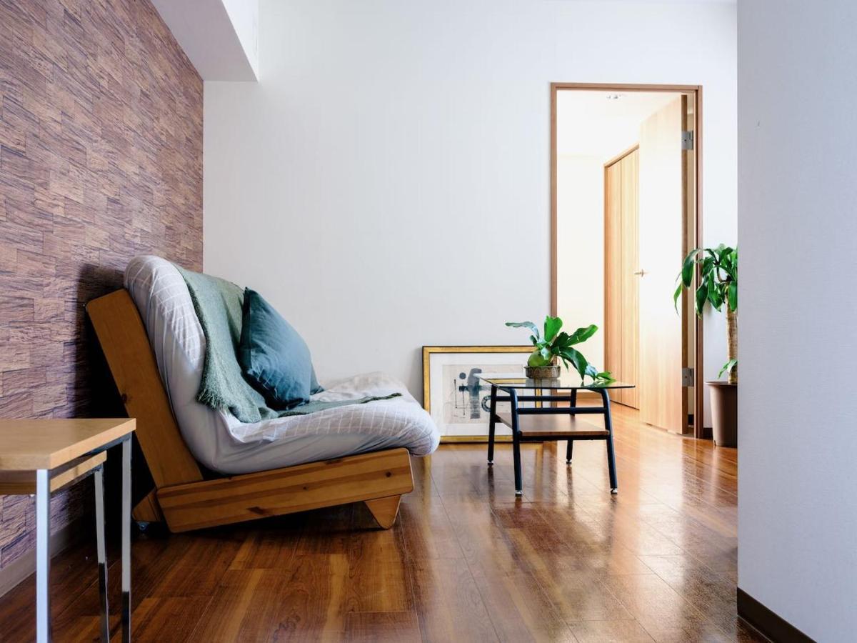 Apartment Hideout Tokyo