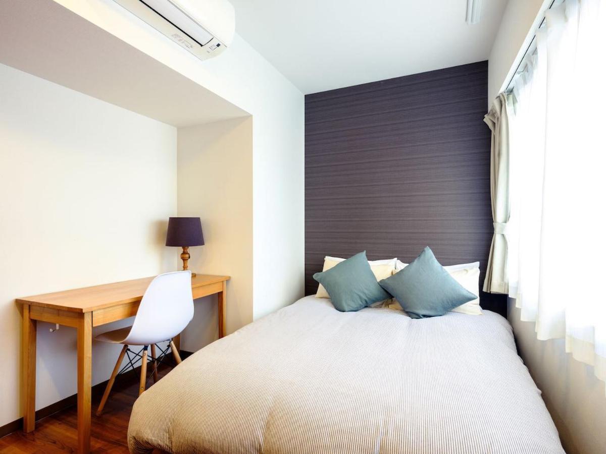 Apartment Hideout *