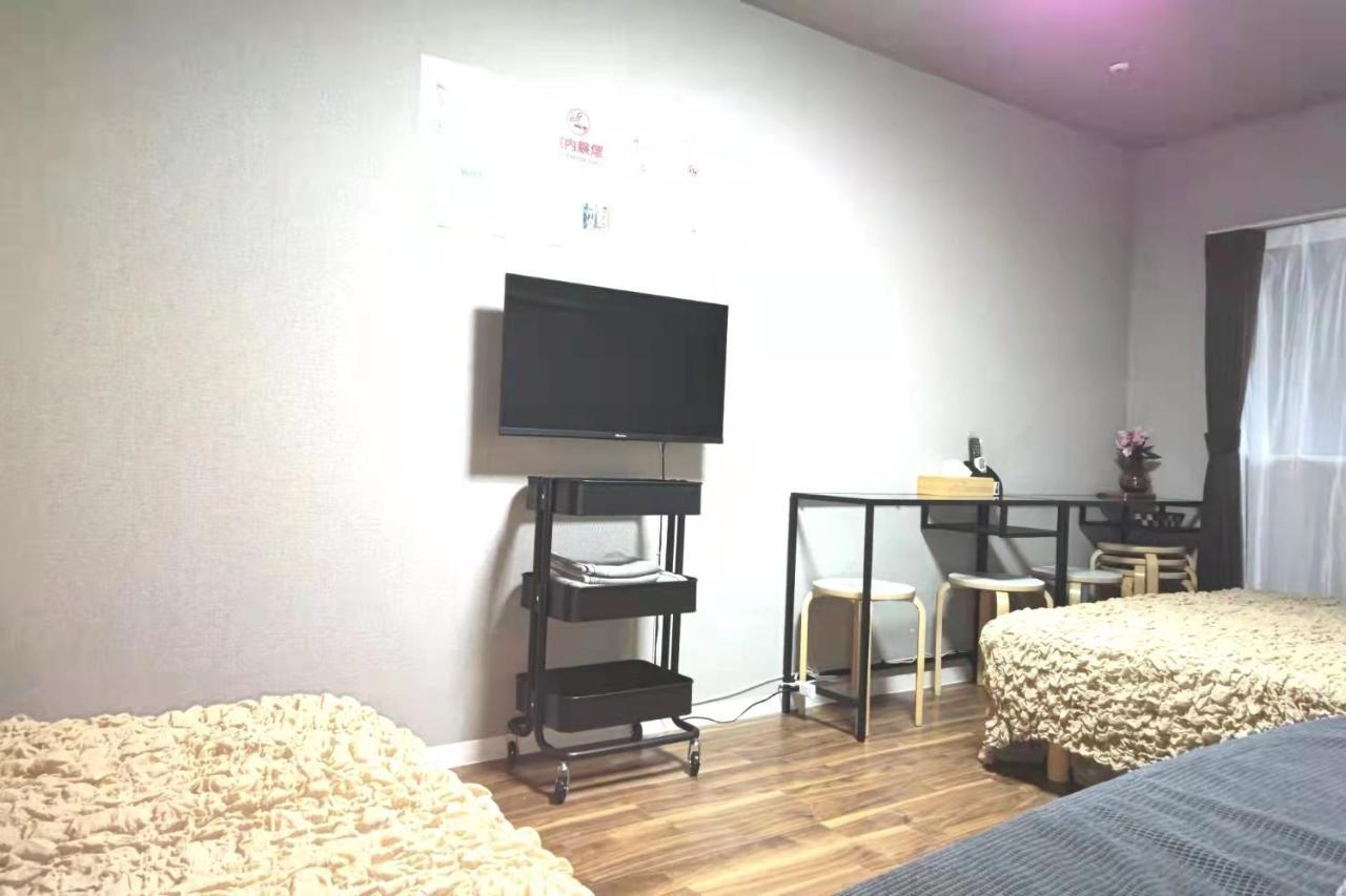 Apartment Gm -- Self Check-in -- Number & Password Is In The Following Email *