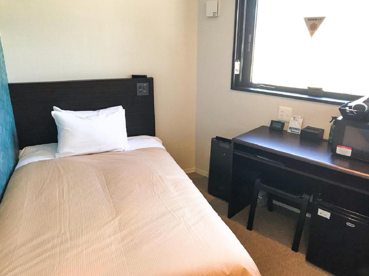 Livemax Ikebukuro Ekimae Hotel 3*