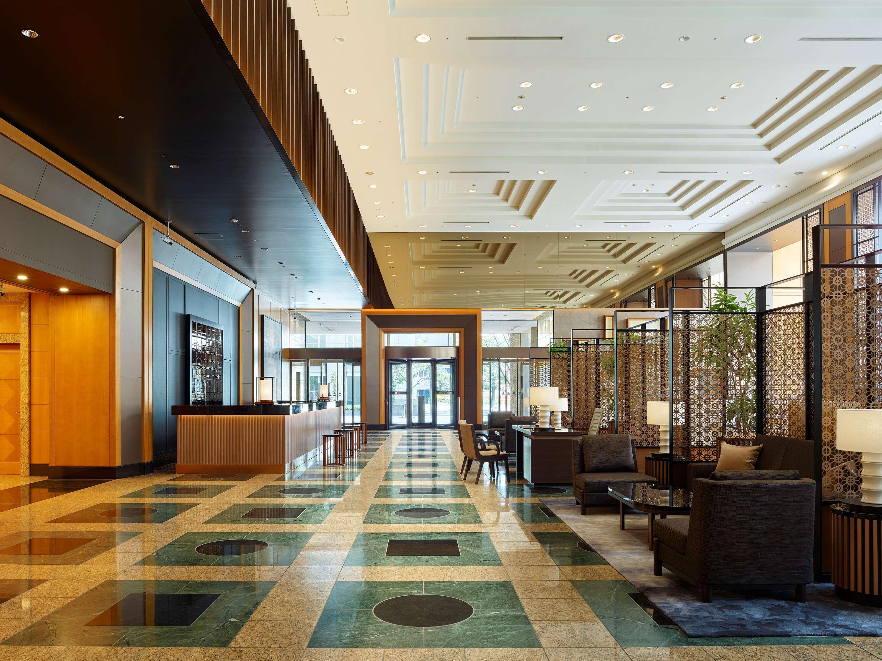 Hotel The Celestine Shiba
