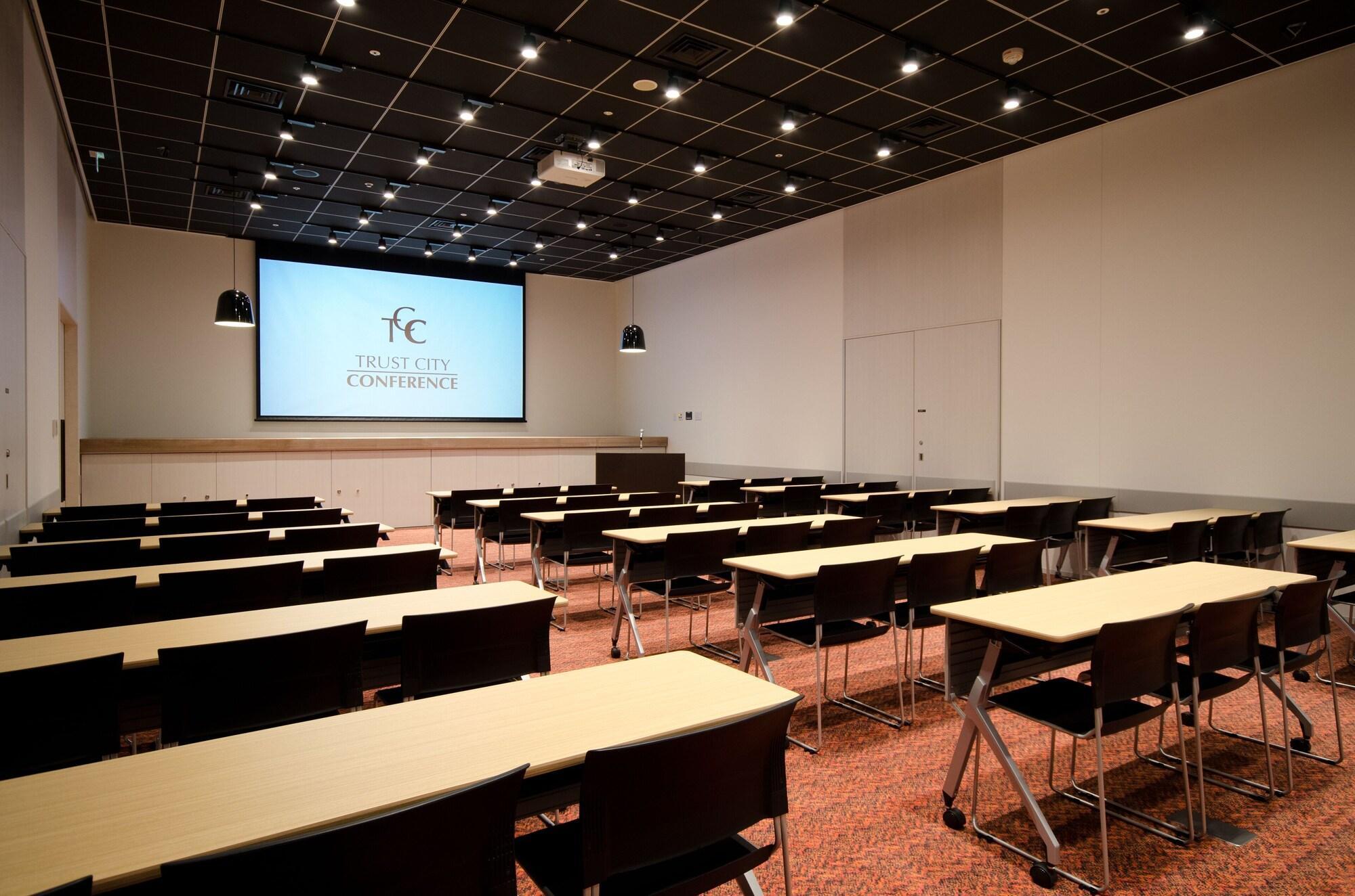 Courtyard By Marriott Station Hotel Tokyo