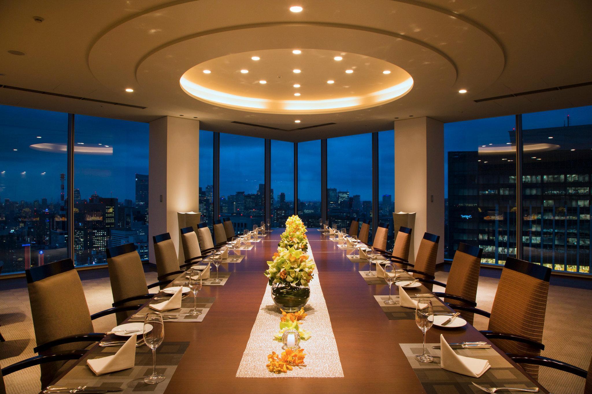 Four Seasons At Marunouchi Hotel