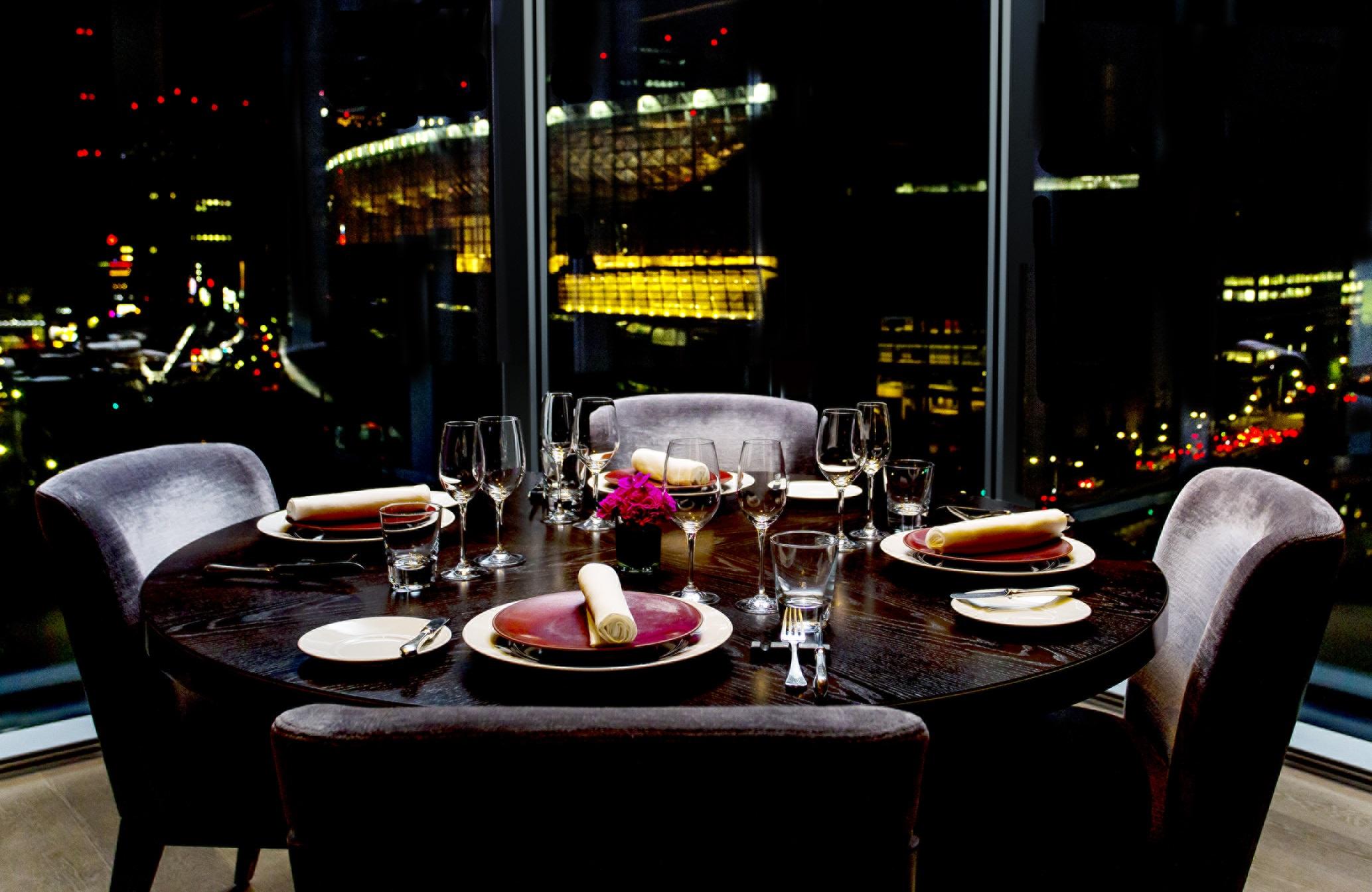 Four Seasons At Marunouchi Hotel