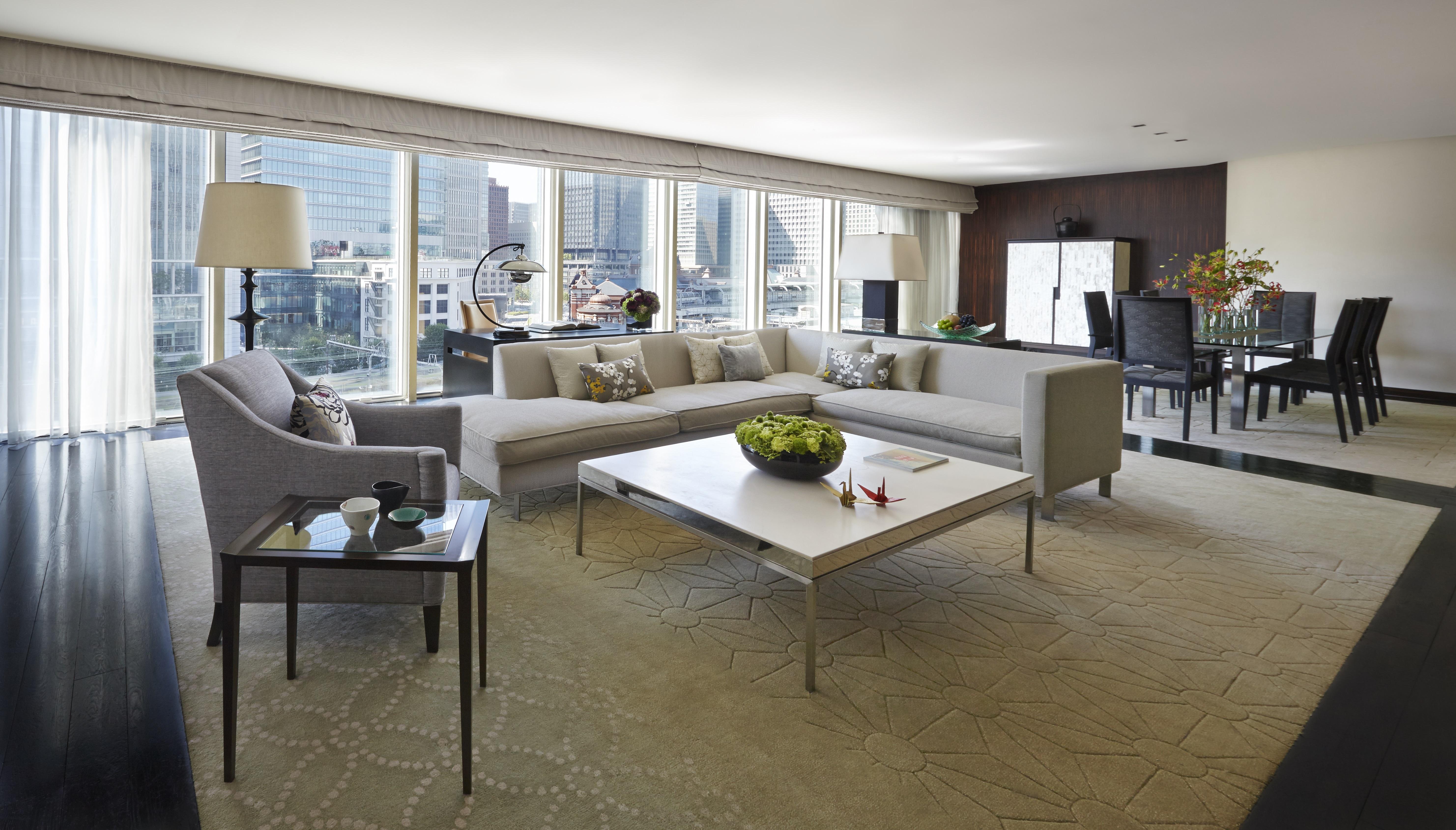 Four Seasons At Marunouchi