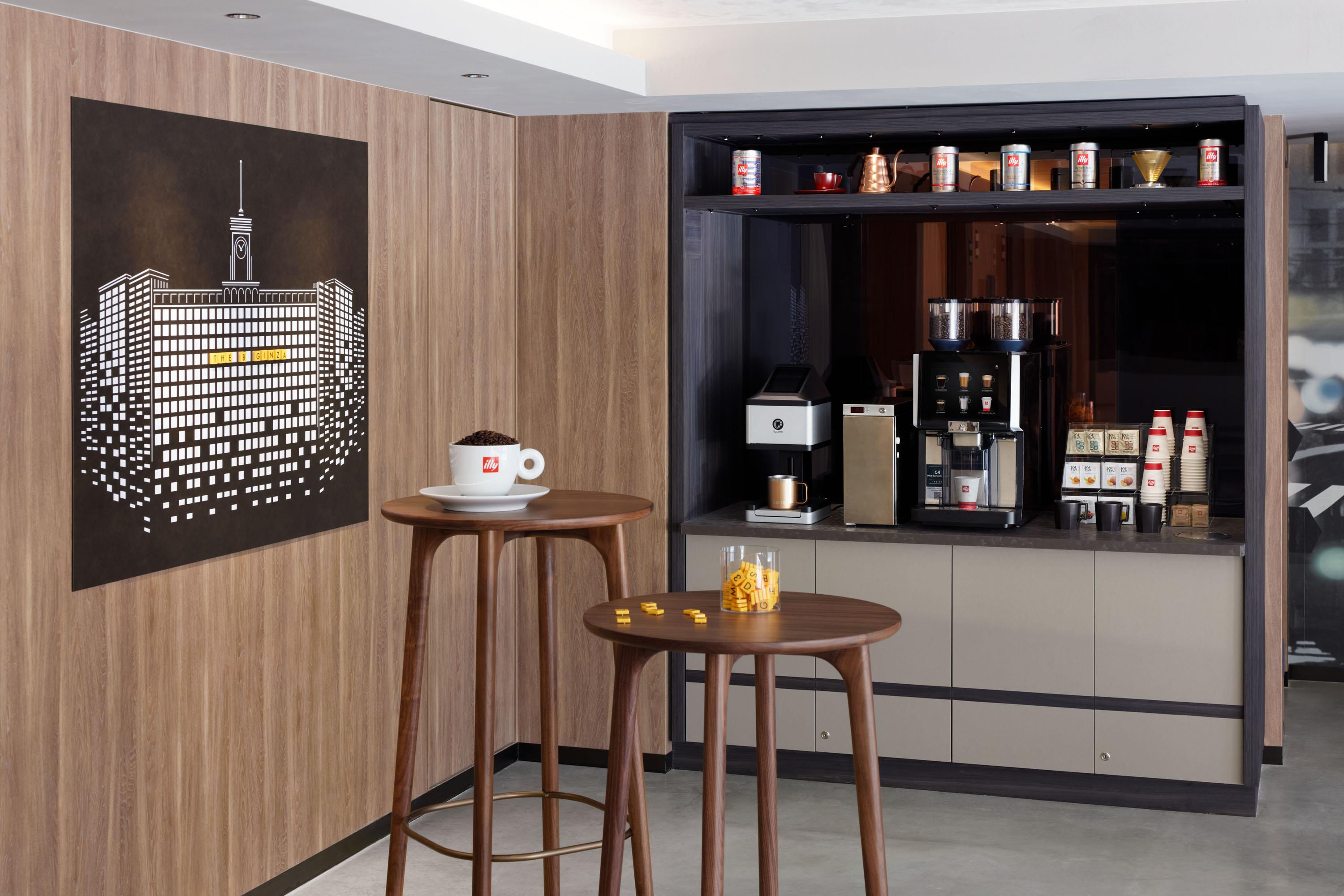 The Royal Park Canvas Ginza Corridor 4*