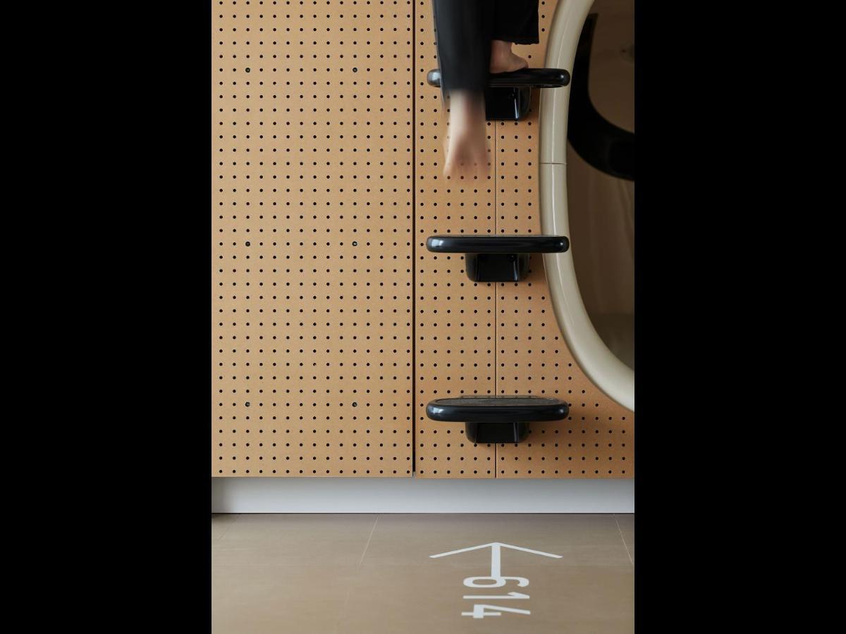 Capsule hotel 9h Nine Ningyocho Tokyo
