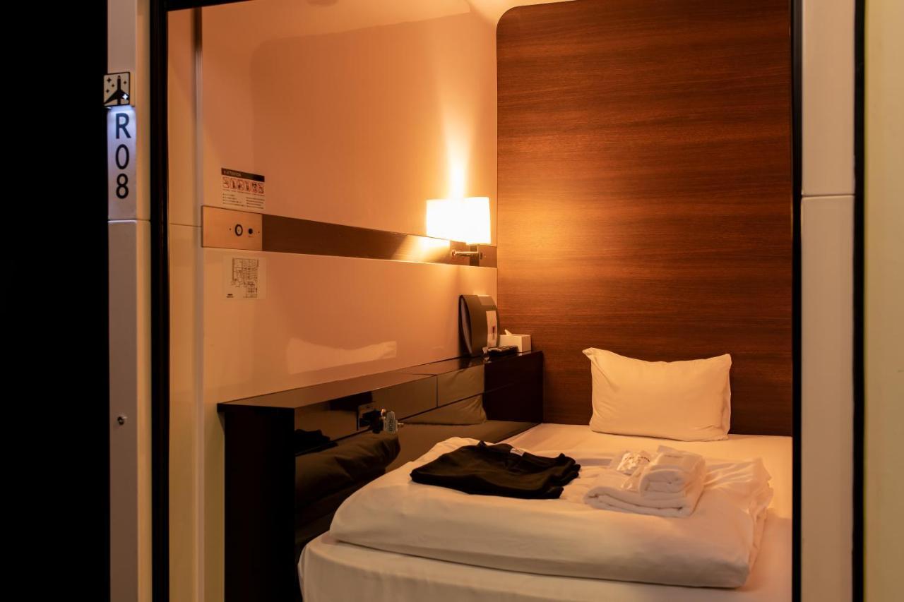 Capsule hotel First Haneda Terminal 1 Tokyo
