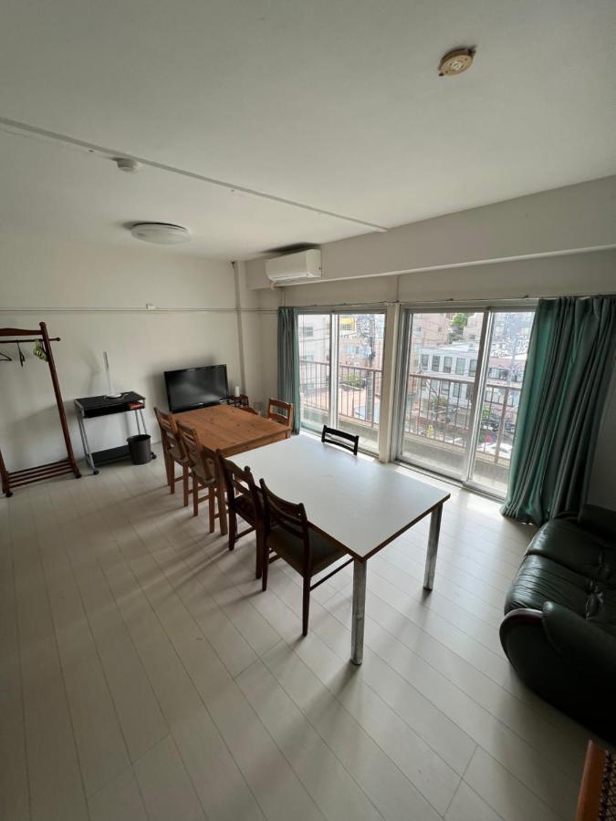 Apartment G&r House302 *