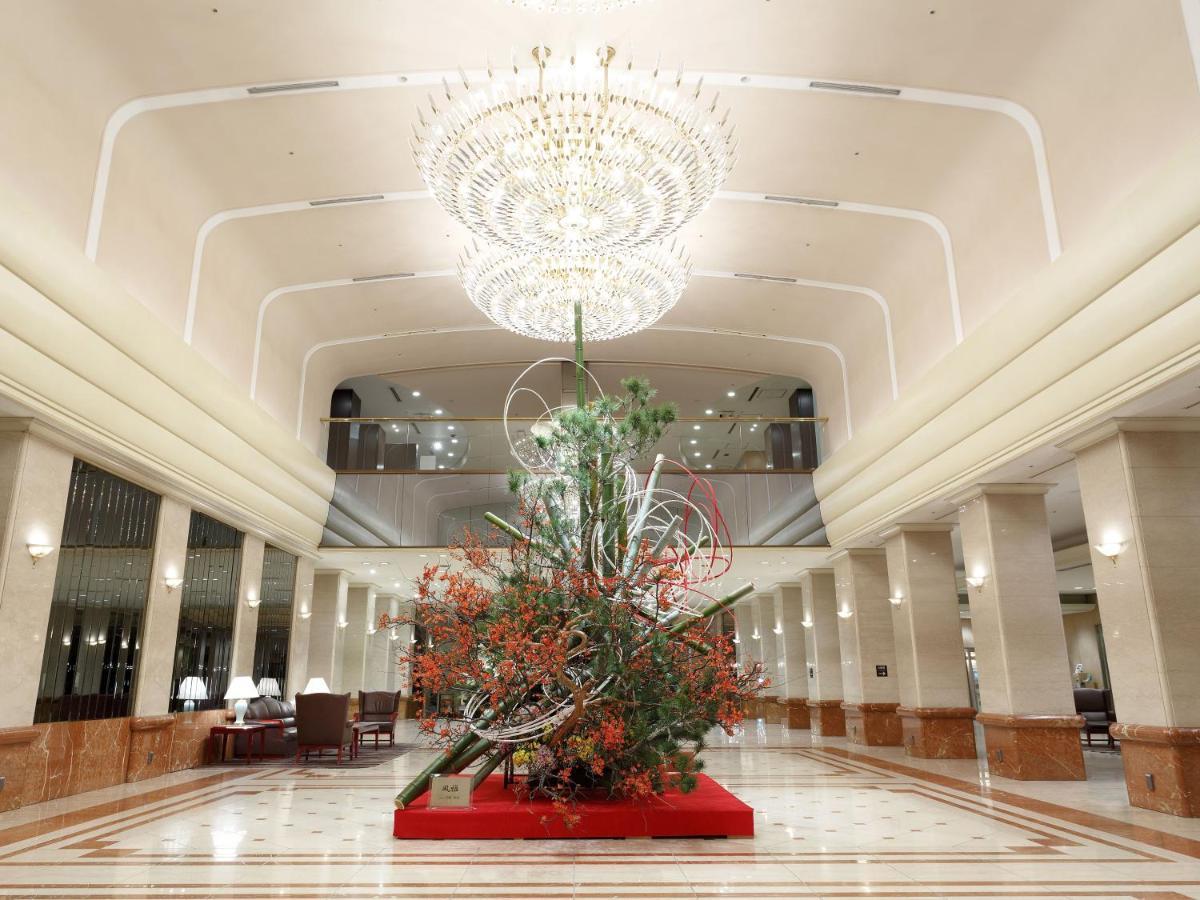 Hotel Keio Plaza 5*