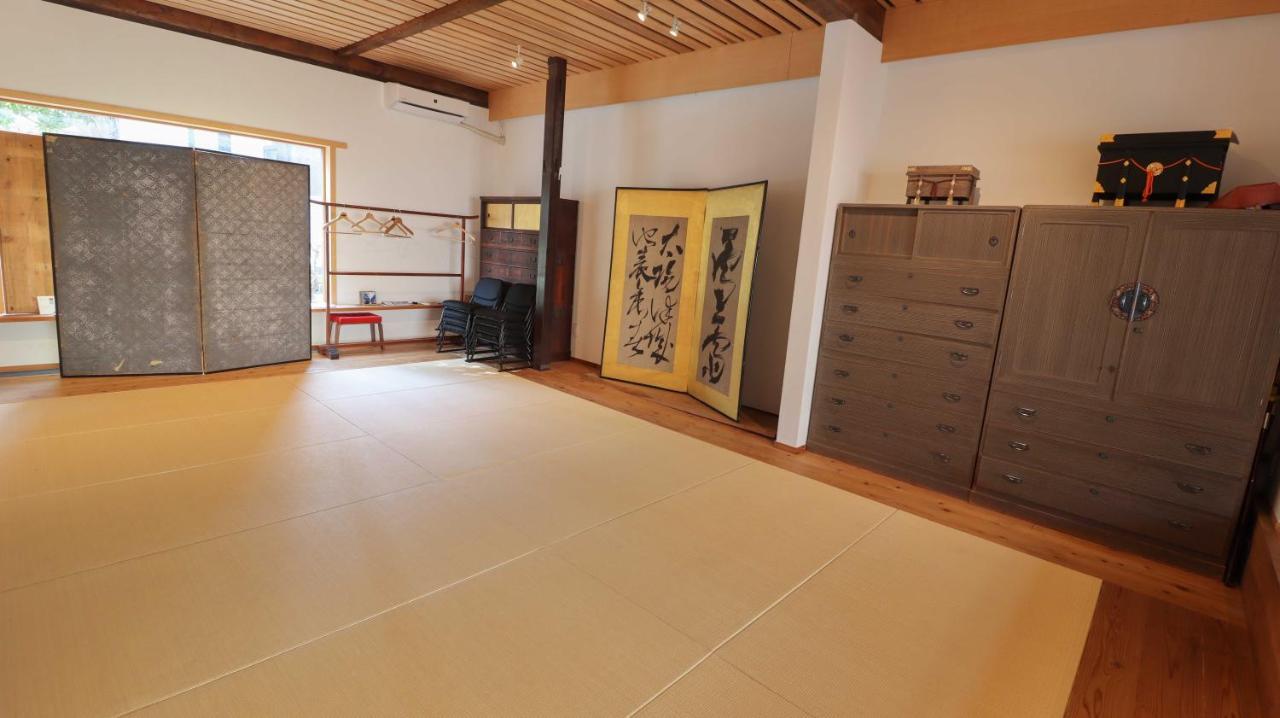 Guest house 旧邸稽古場 *
