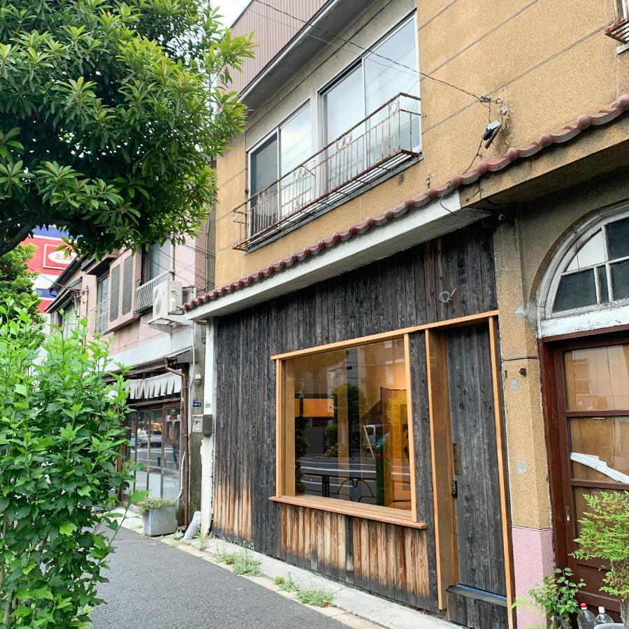 旧邸稽古場 *