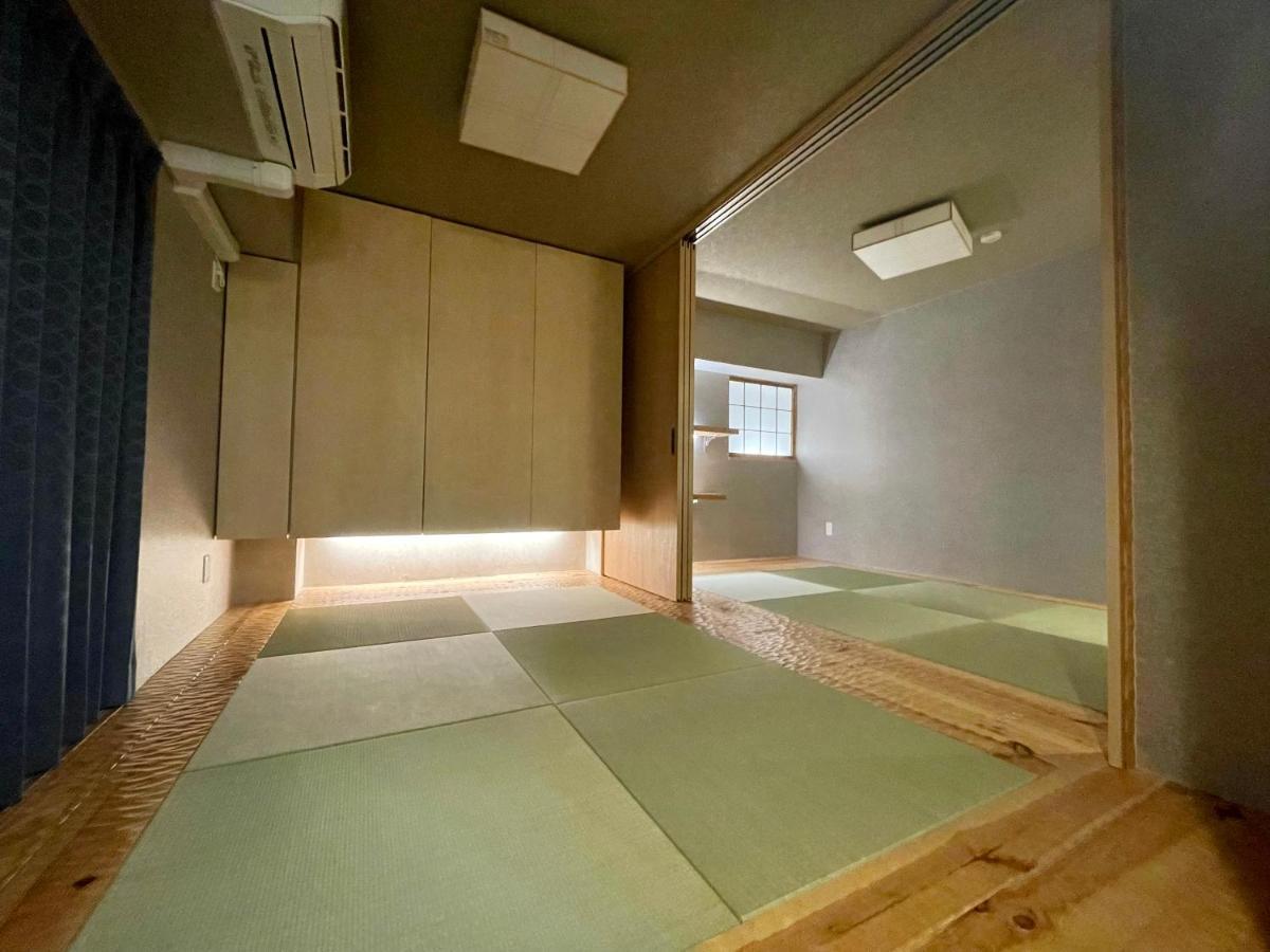 Apartment Asakusa Tatami Retreat: Convenient Metro Access Tokyo