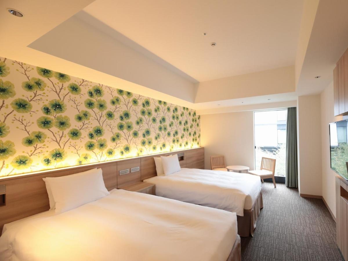 East Side Kaie 4*