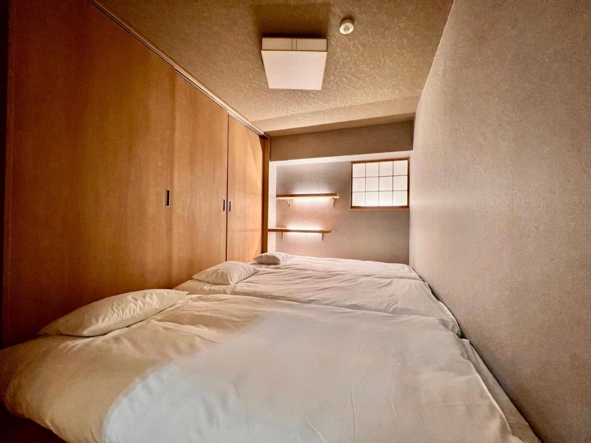 Asakusa Tatami Retreat: Convenient Metro Access Apartment