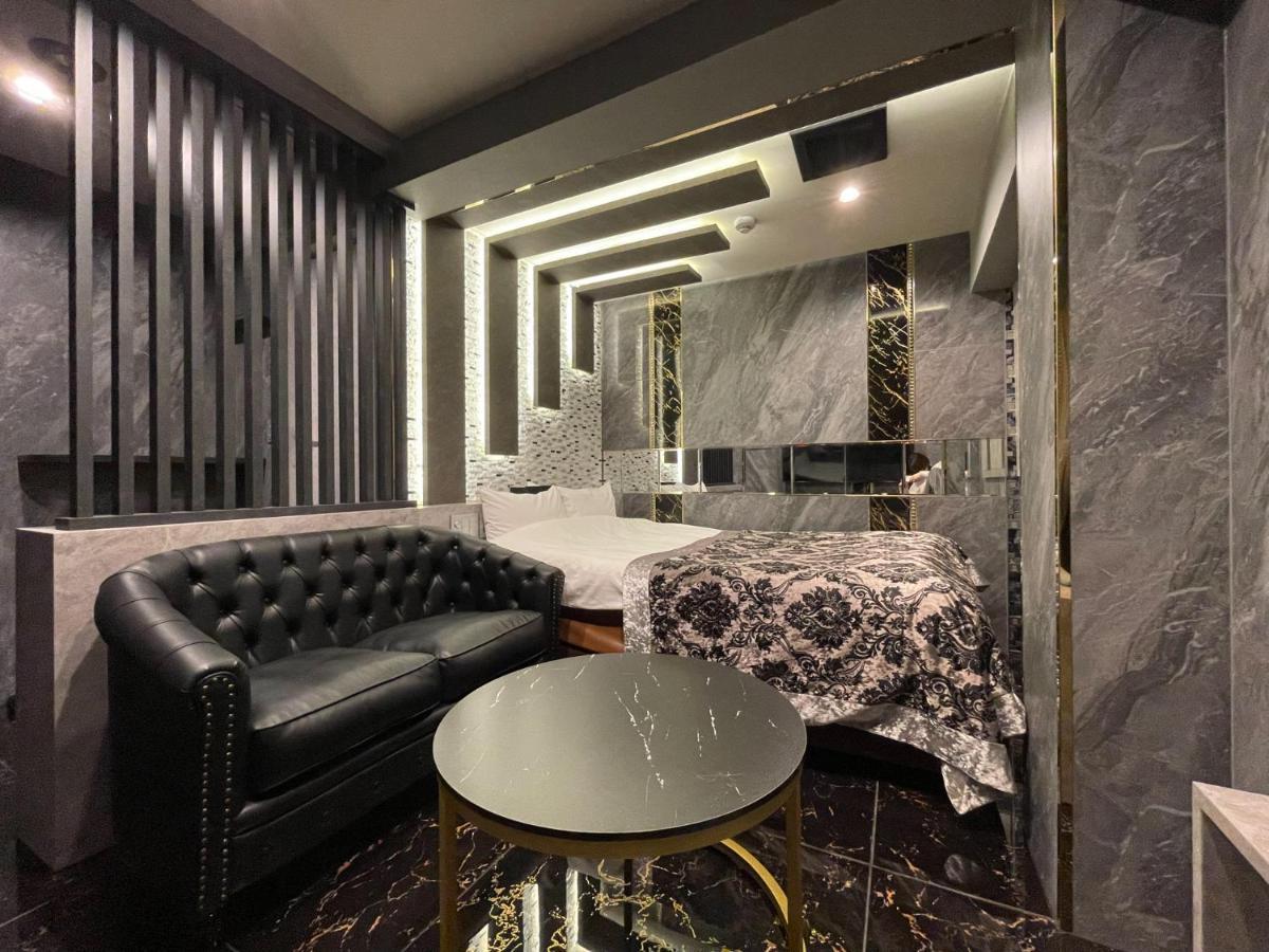 Rocks Hotel Tokyo