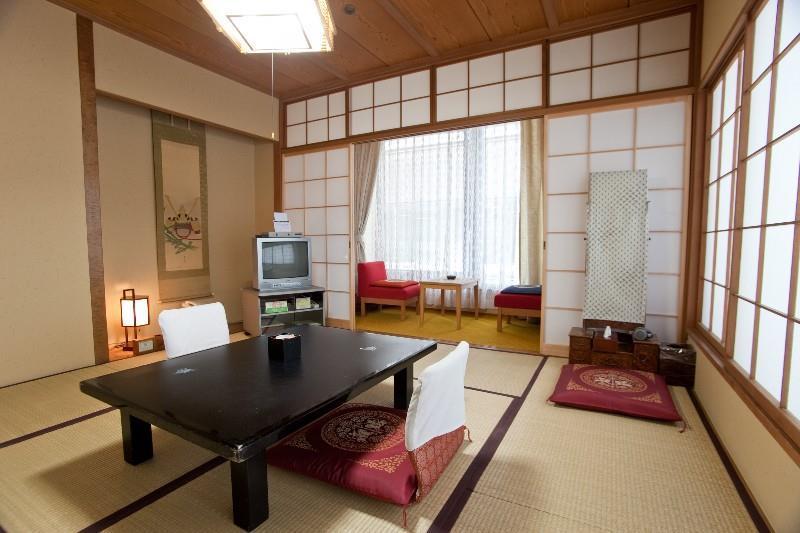 Ryumeikan Ochanomizu Honten Hotel 4*