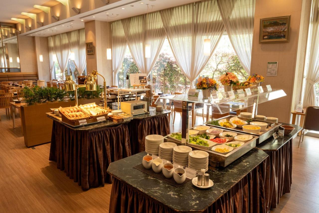 Toshi Center Hotel 4*