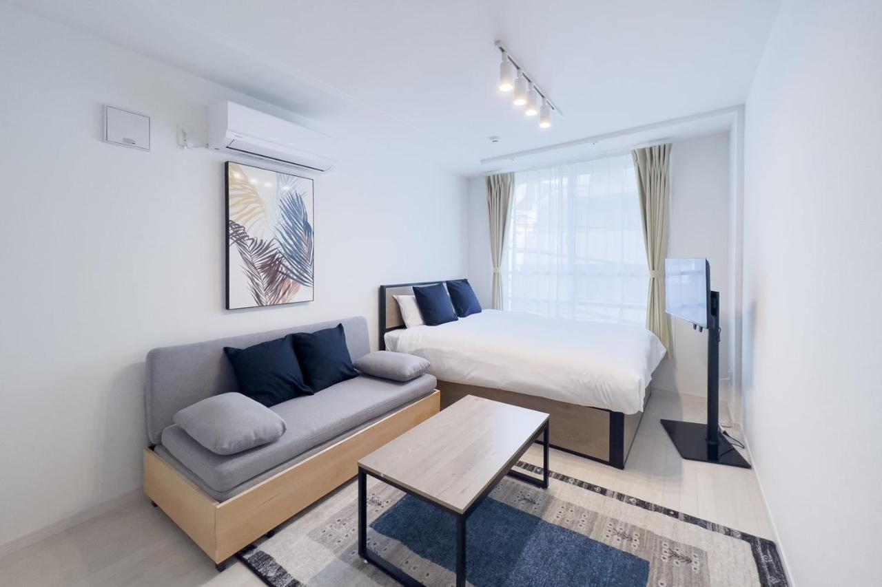 Toggle Bunkyo Korakuen Apartment Tokyo