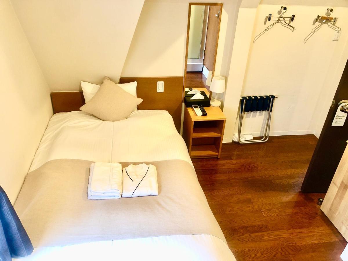Pod Select Shinjuku Hotel 3*