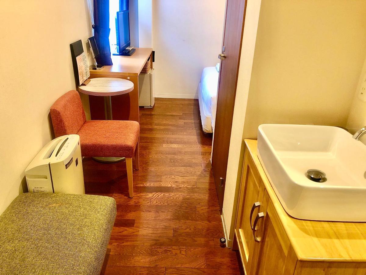 Pod Select Shinjuku Hotel 3*