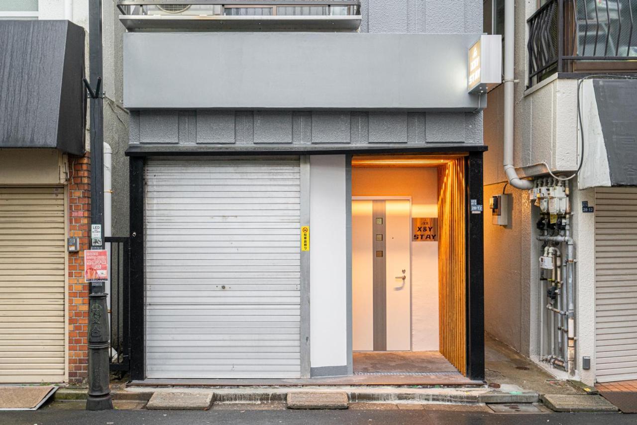 Shinjuku Convenience Hub: Steps From Shinokubo Station Apartment *