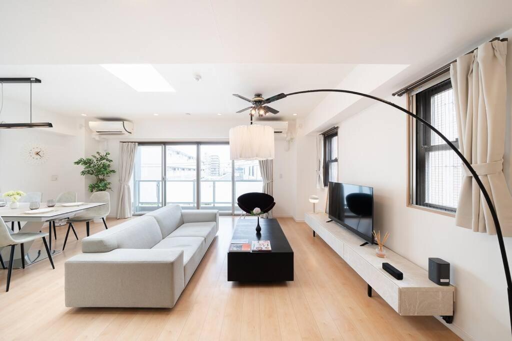 Generous Forest 301 Apartment