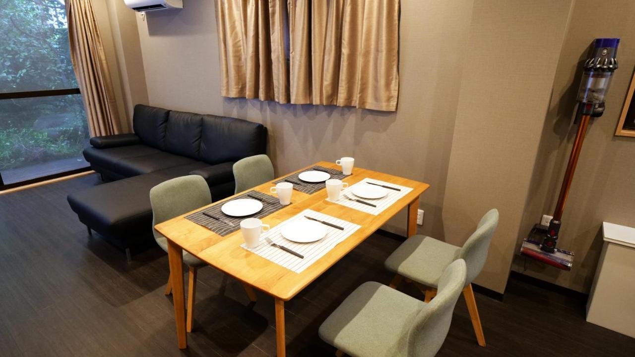 Apartment 7ppl Shinjuku Gyoen丶 National Garden丶 Kabukicho丶 Shinjuku Station丶 Golden Gai丶 Metropolitan Government Building Yos4 Tokyo