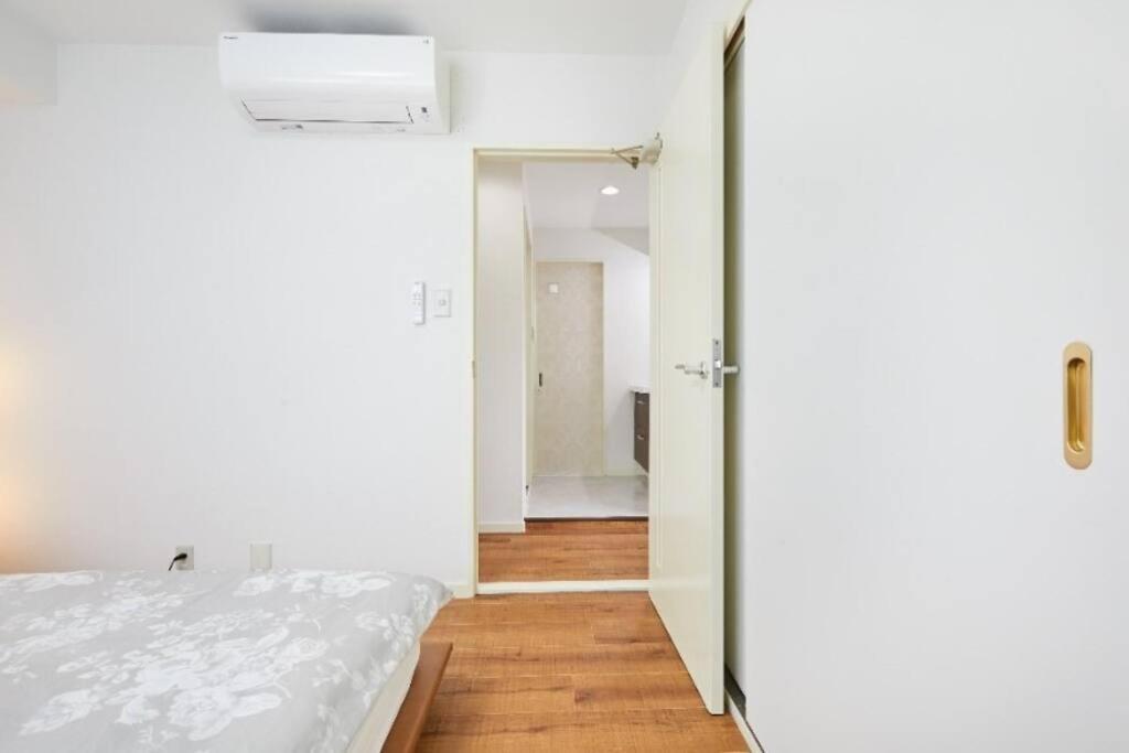 Apartment 6楼整租公寓：机场附近的都市舒适住宿 Tokyo
