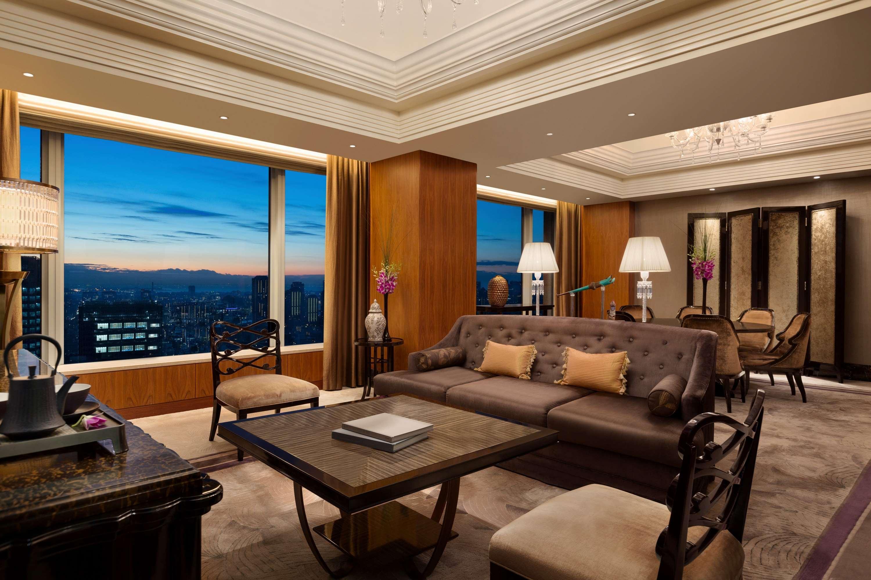 Shangri-la 5* Tokyo
