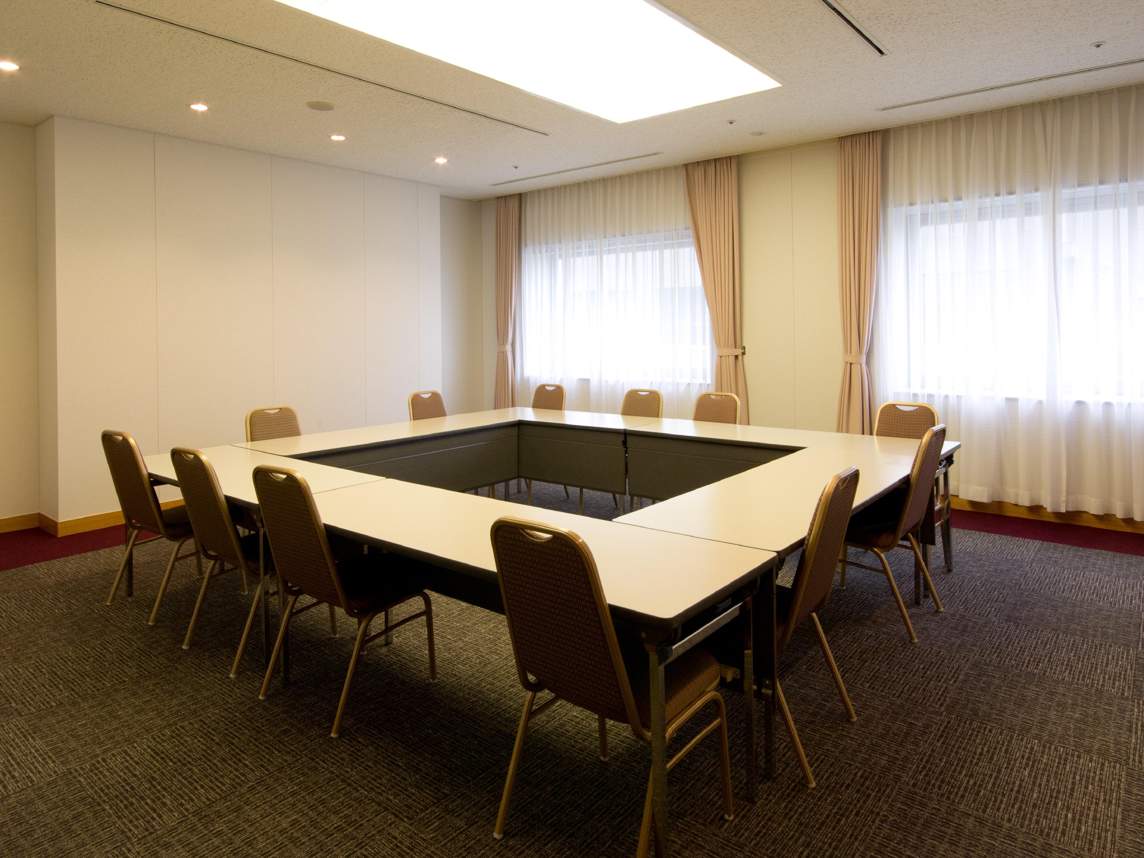 Toshi Center Hotel