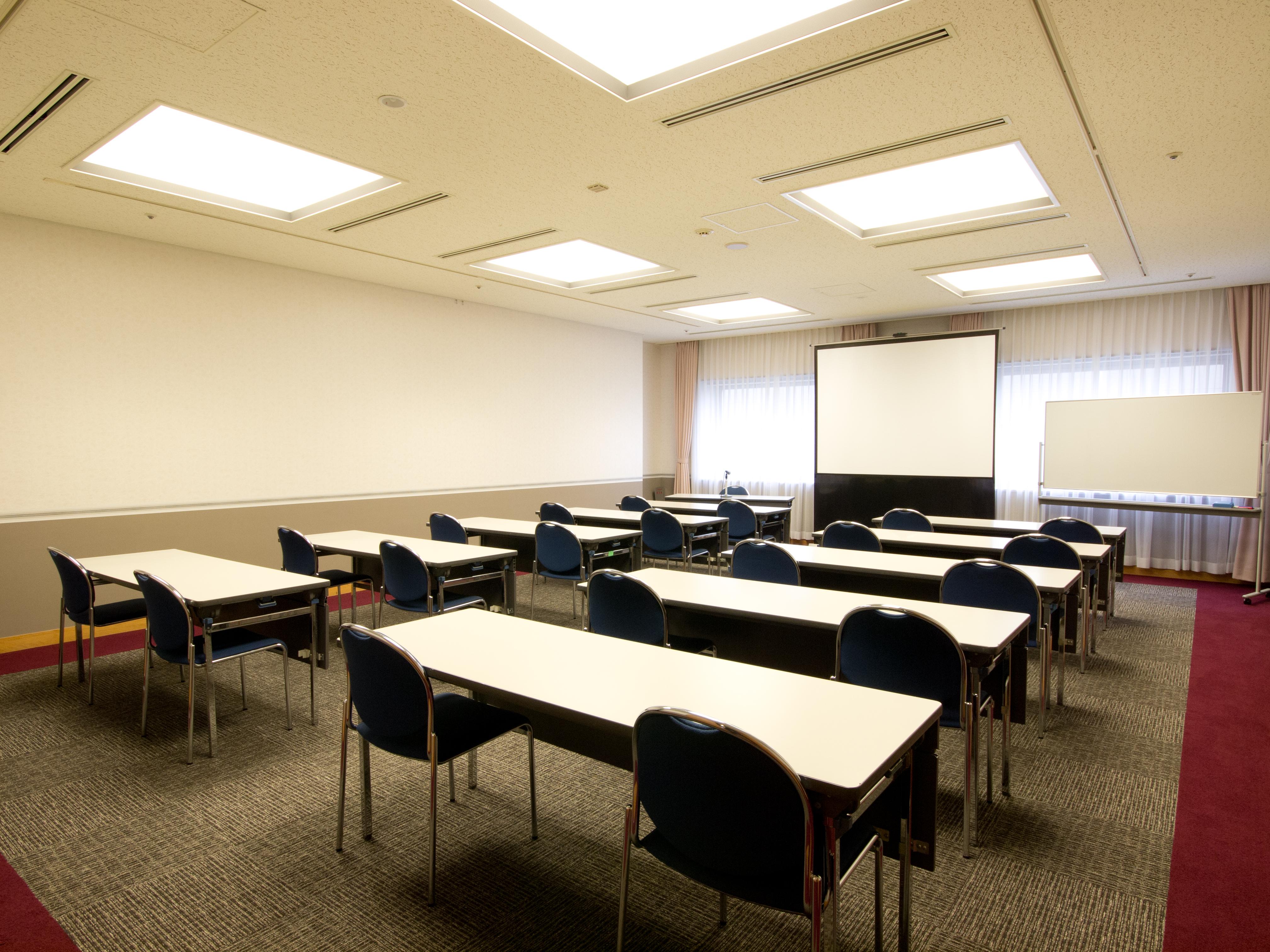 Toshi Center Hotel 4*
