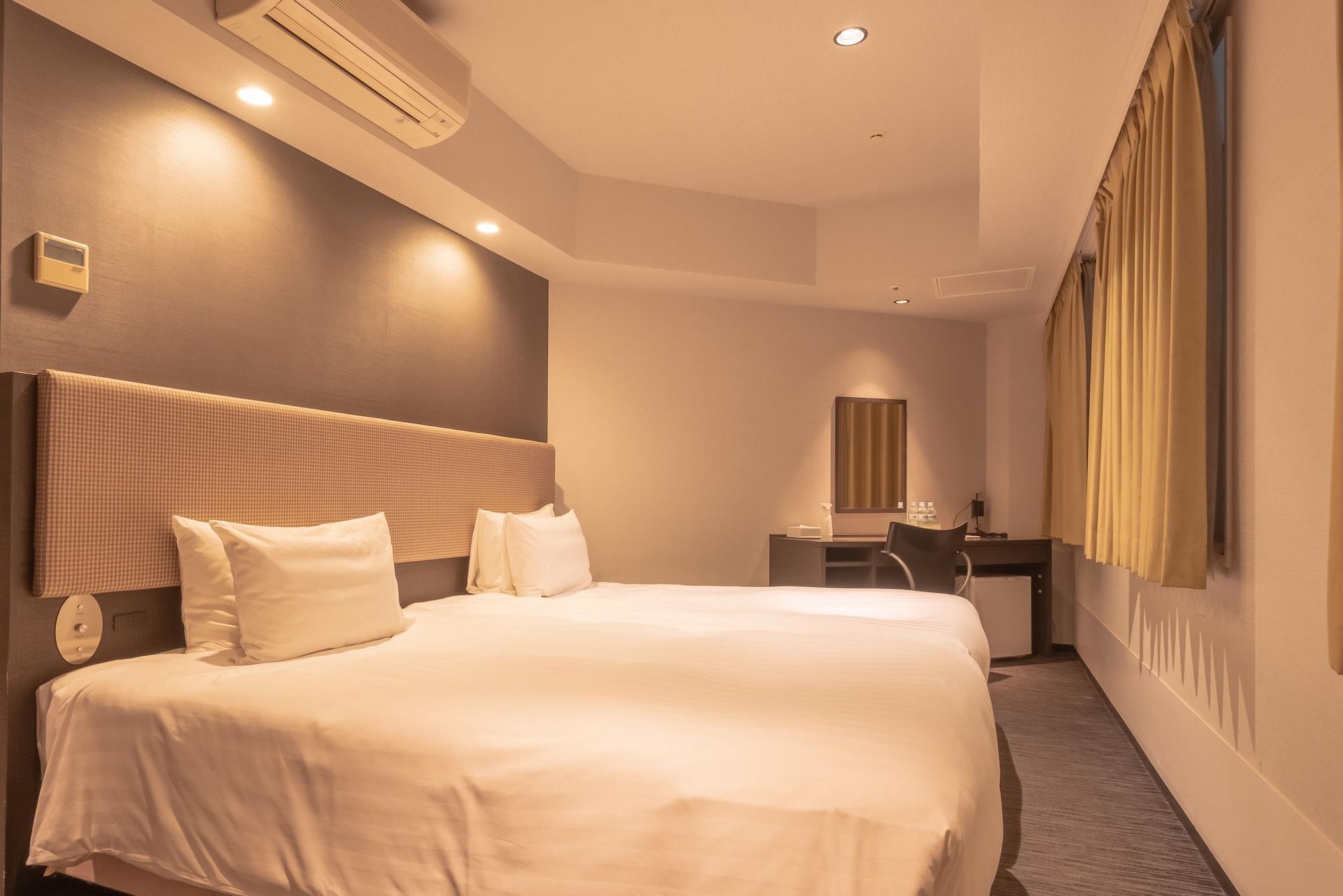 E Higashi Shinjuku 3*