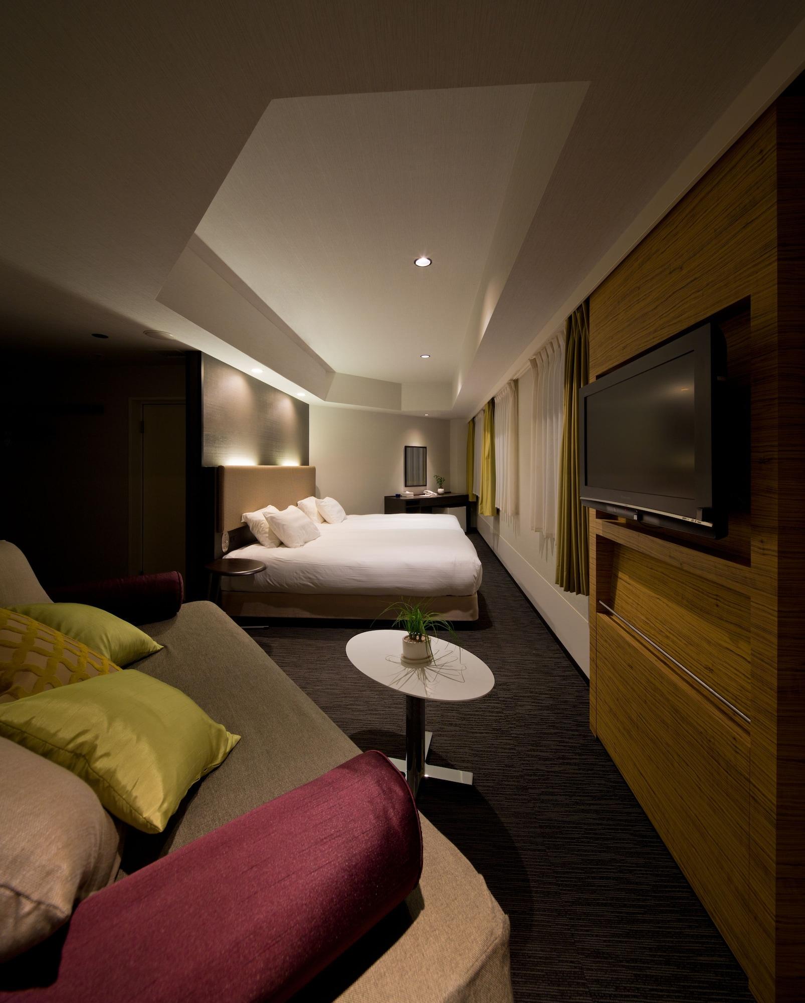 E Higashi Shinjuku Hotel