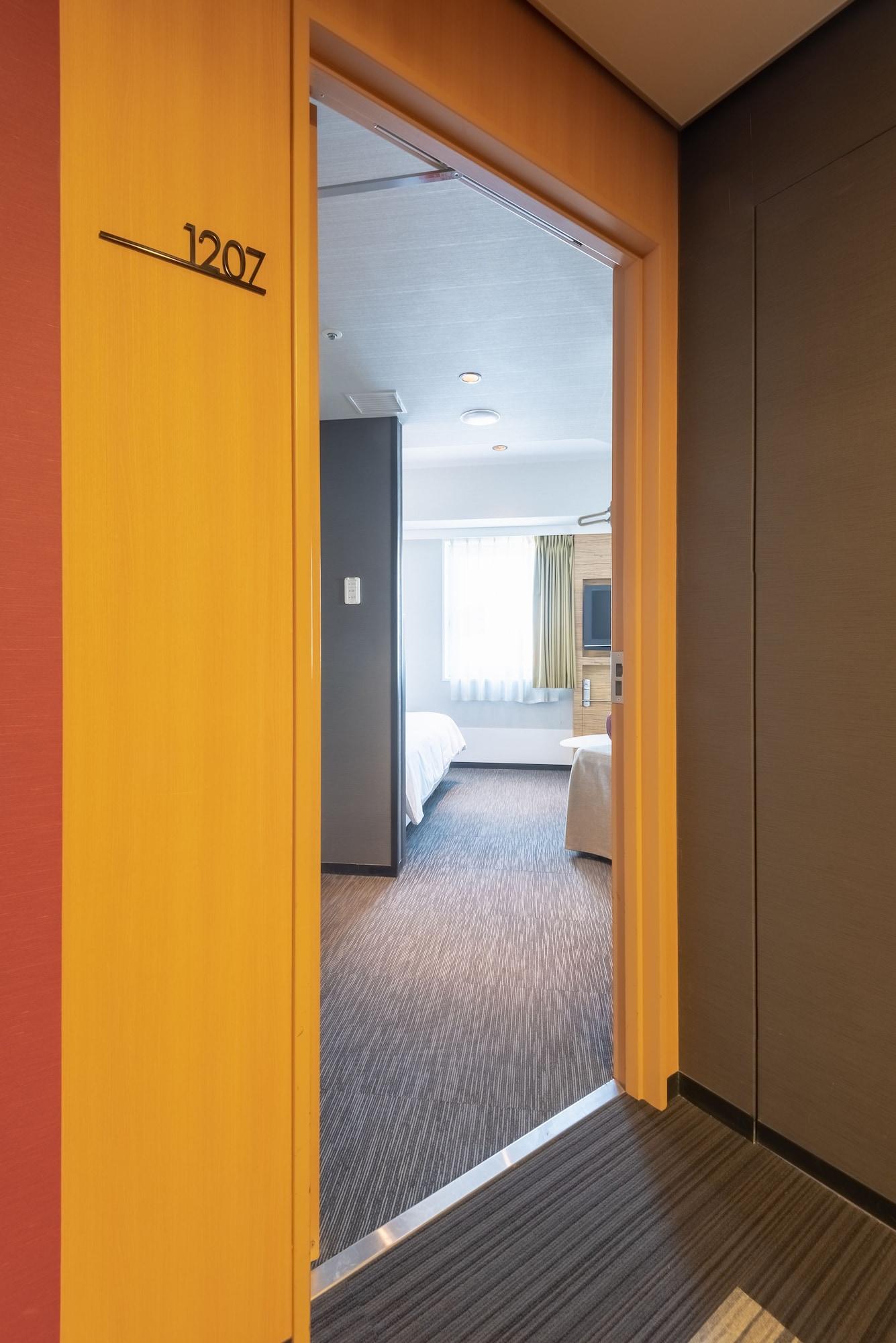 E Higashi Shinjuku Hotel 3*