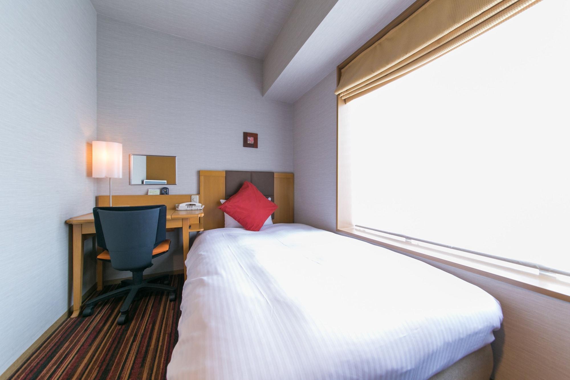 Pearl Yaesu Hotel