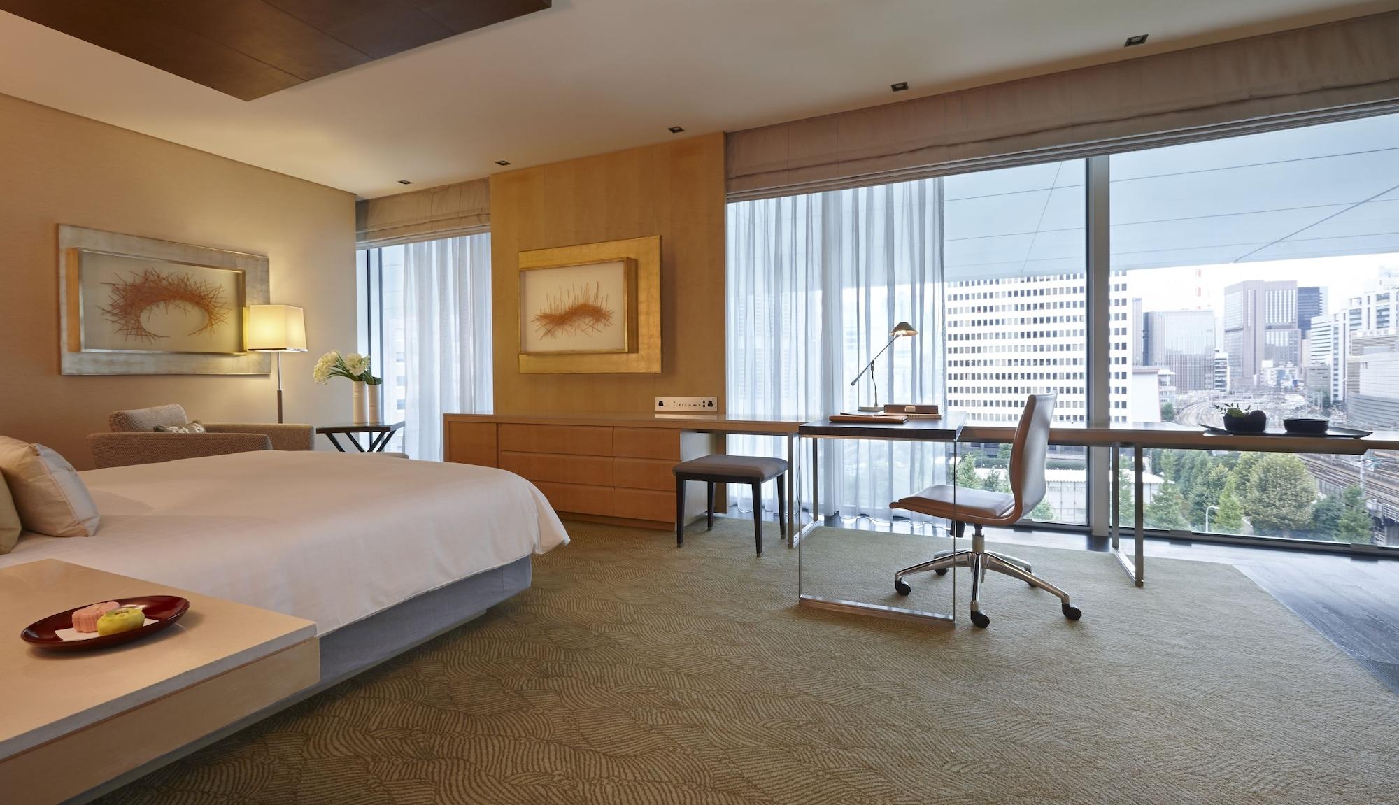 Four Seasons At Marunouchi 5*
