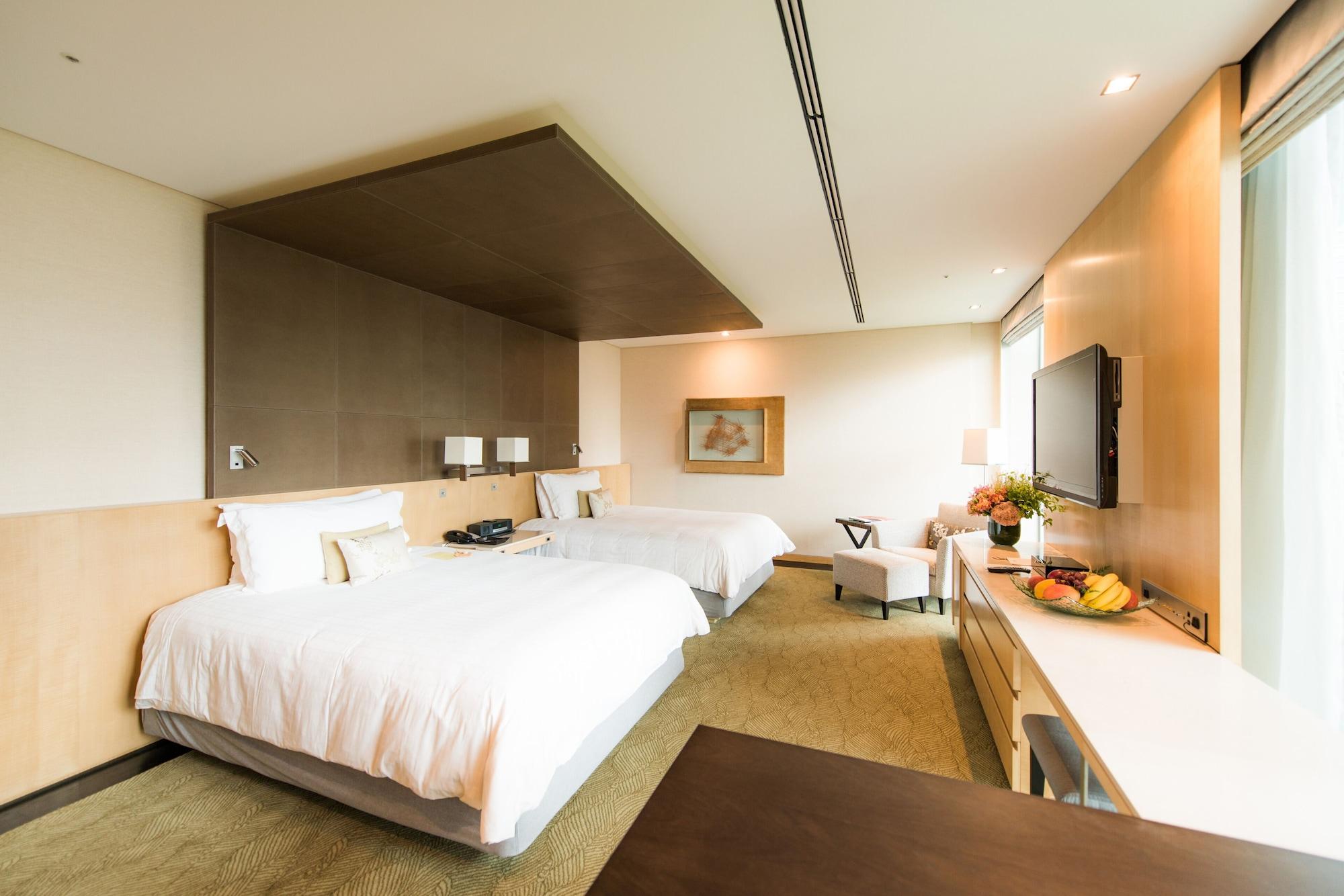 Four Seasons At Marunouchi Hotel 5*