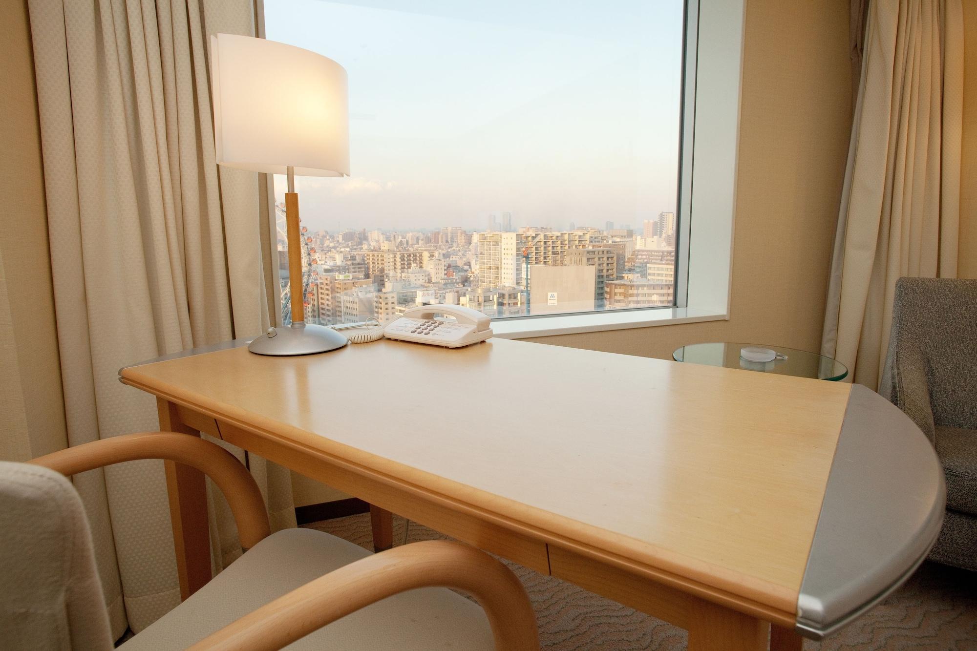 Dome Hotel 4*