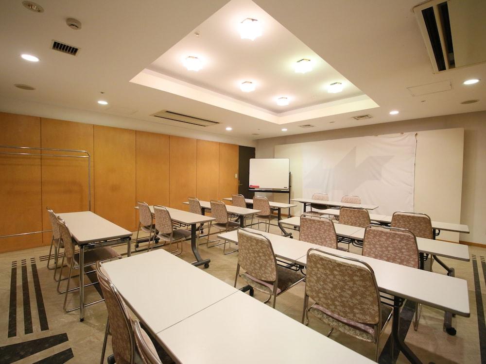 Apa Itabashi Ekimae 3*