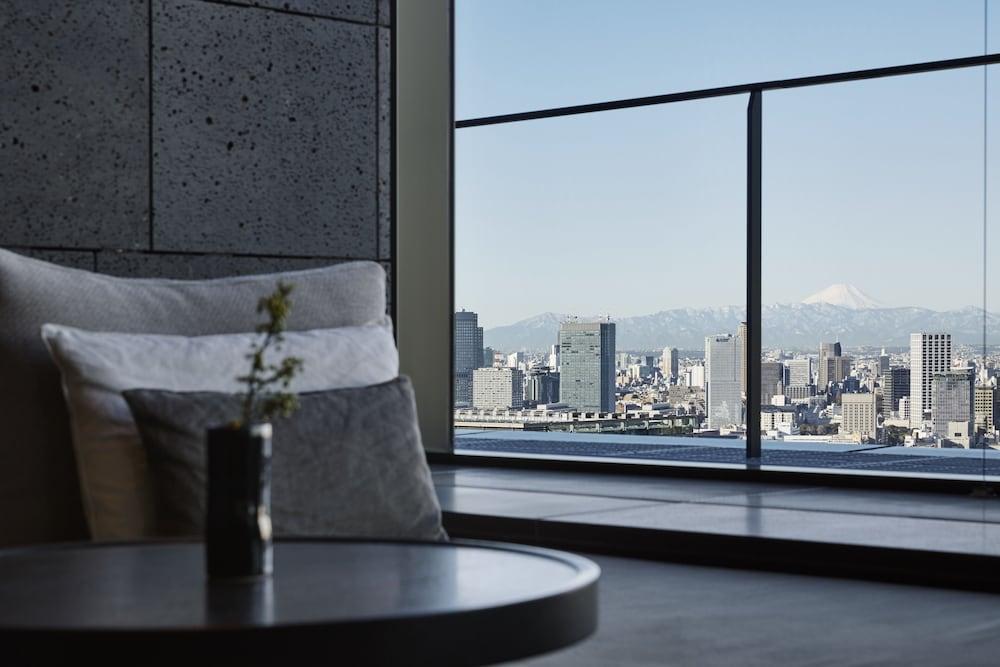 Aman Hotel 5*