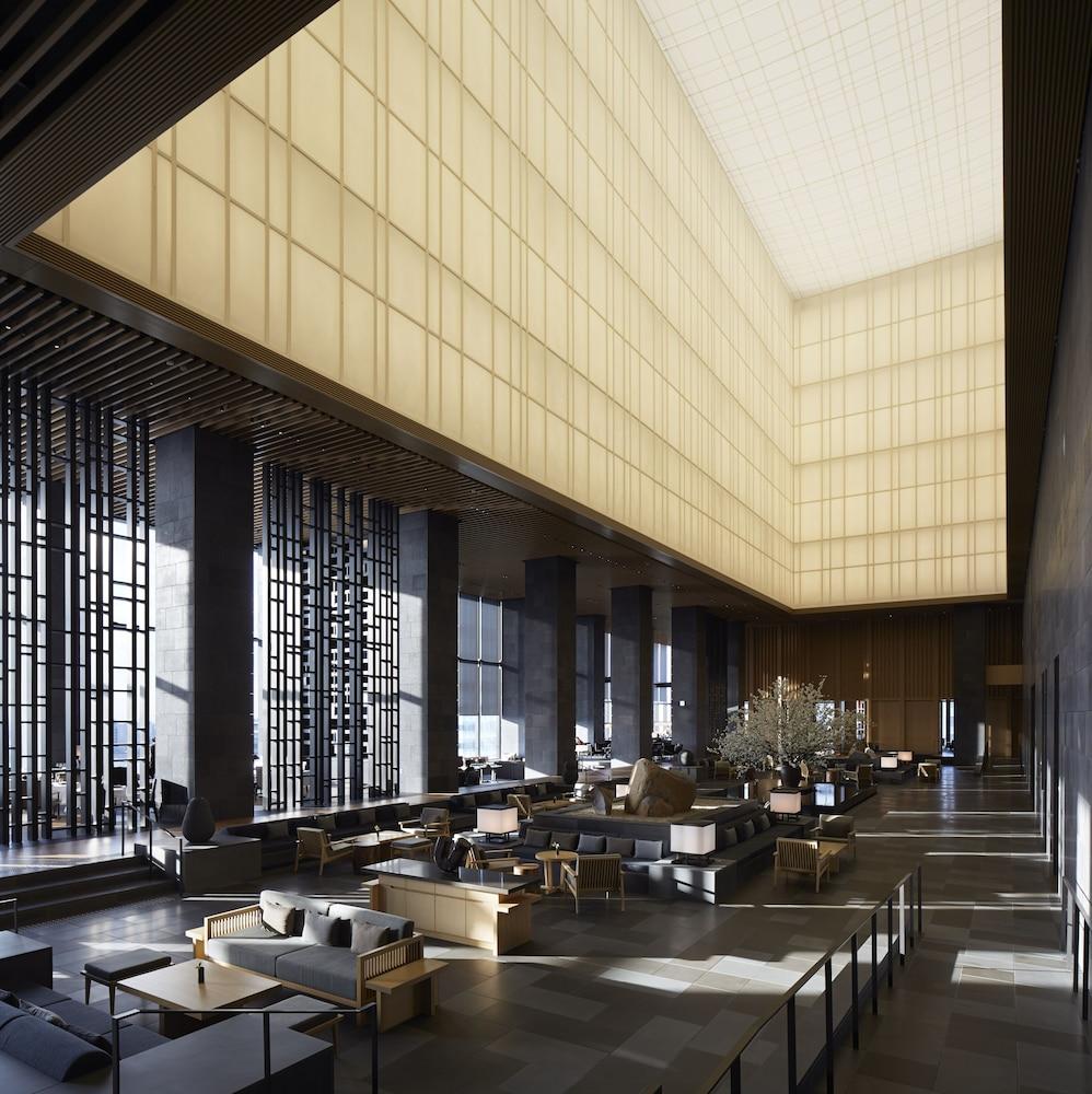 Aman Hotel 5*