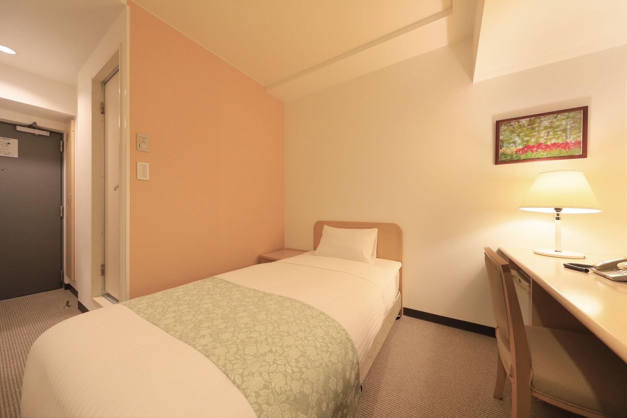 Hotel Famy Kinshicho 3*