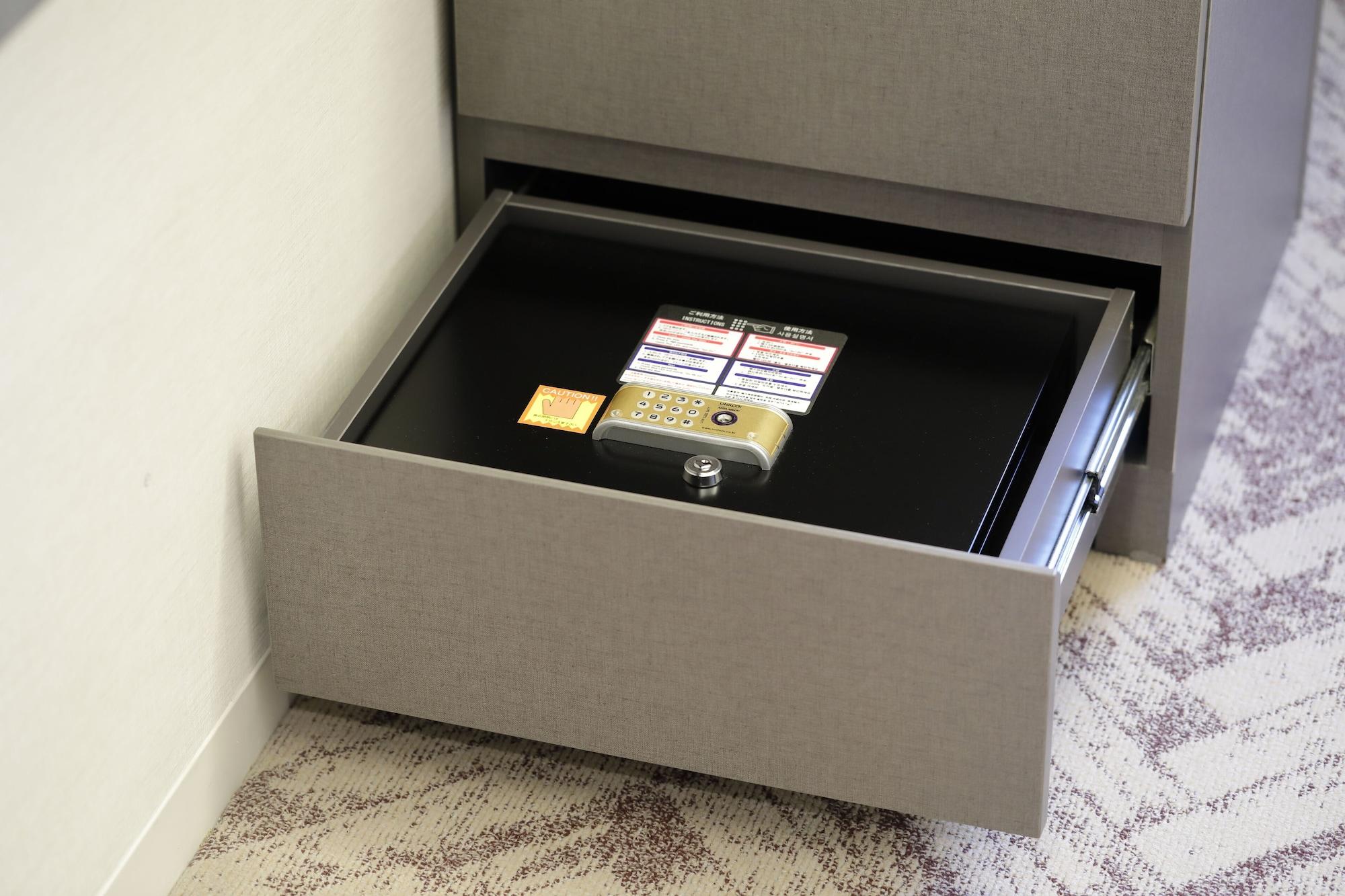 Nihon Seinenkan Hotel 3*