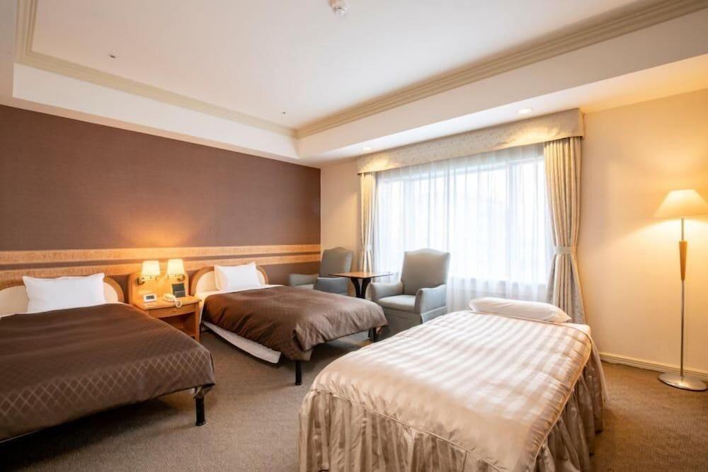 Cadenza Hotel 4*